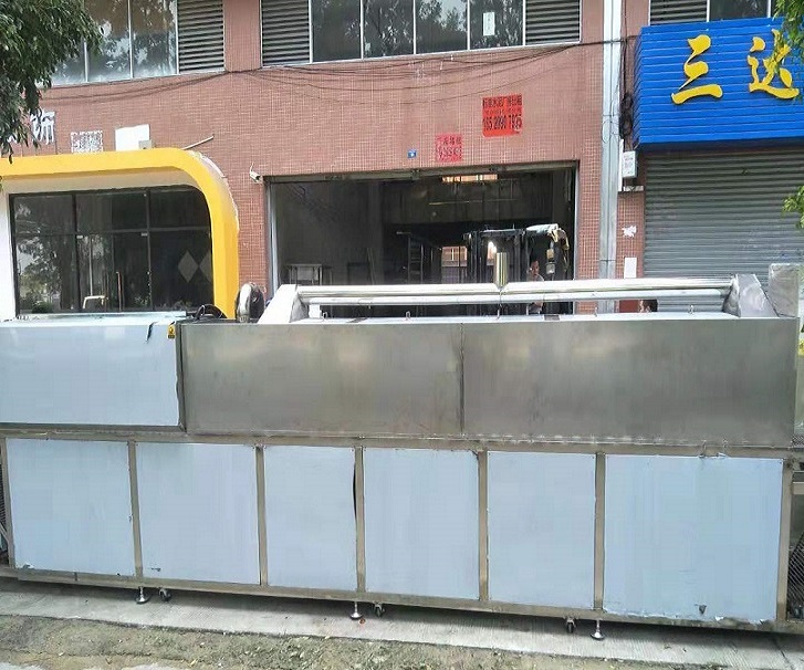 出貨南昌超聲波清洗噴淋設(shè)備裝車 出貨南昌超聲波清洗噴淋設(shè)備裝車