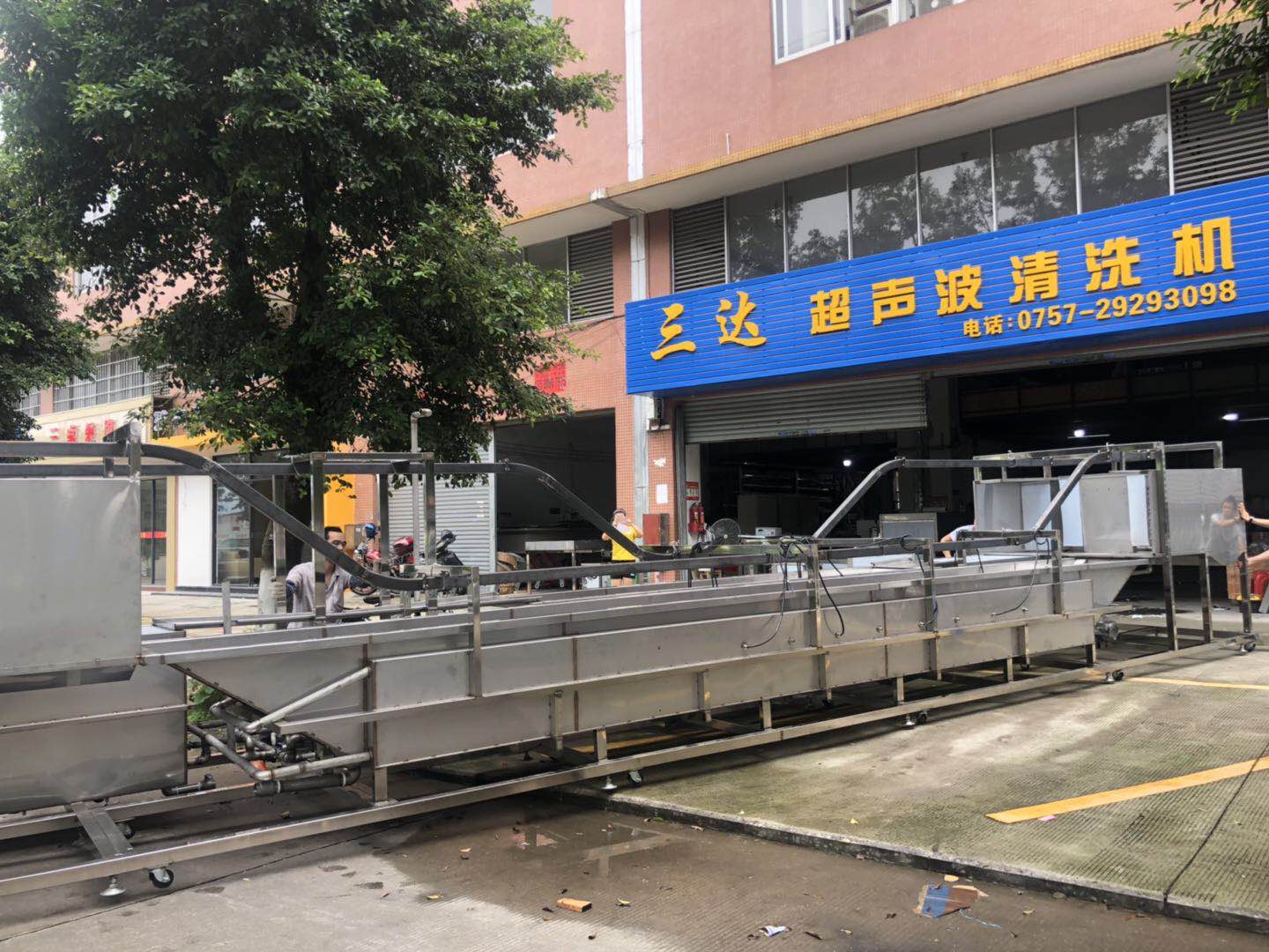 三達(dá)懸掛鏈超聲波清洗機出貨